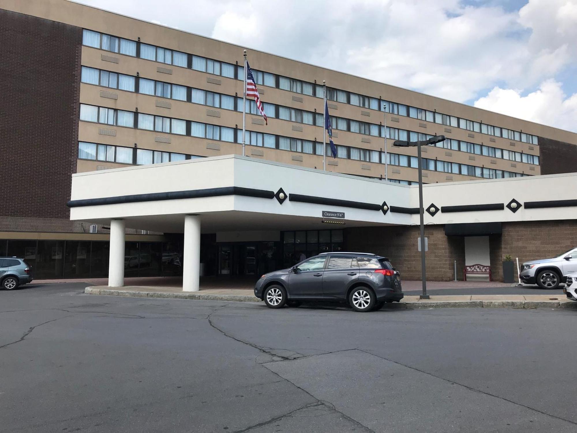 Delta Hotels By Marriott Utica Exterior foto